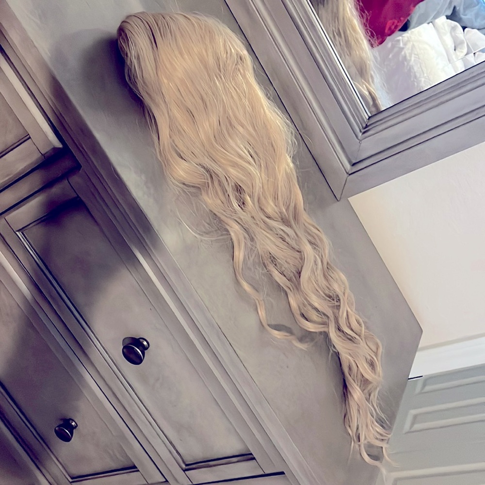 Blonde wig